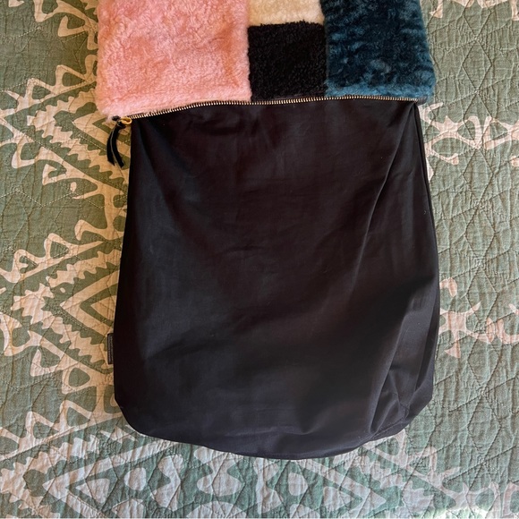 PRIMECUT bento box shearling backpack - Picture 8 of 14